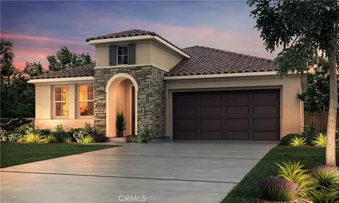 104 Squaw Valley Dr, Merced, CA 95341