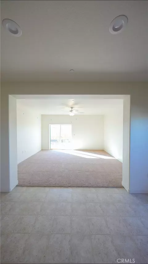 Living - 104 Squaw Valley Dr, Merced, CA 95341 photo 2 of 3