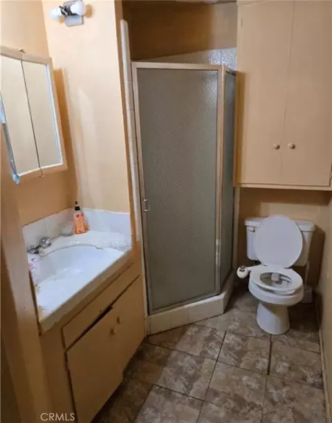 Bath - 9511 Anza Trl, Lucerne Valley, CA 92356 photo 2 of 2