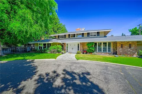 1035 E North Bear Creek Dr, Merced, CA 95340