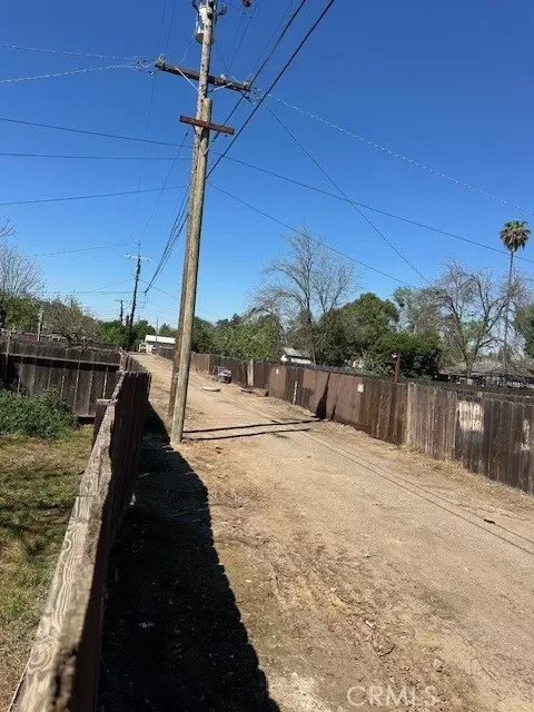 1725 E 22nd, Merced, CA 95340 photo 4