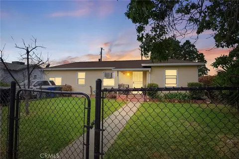 898 Yosemite Pkwy, Merced, CA 95341