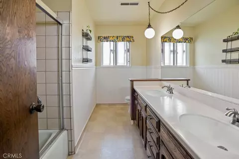 Bath - 2960 Whitegate, Merced, CA 95340 photo 1 of 4