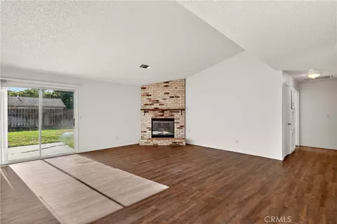 Living - 2979 Wainwright, Merced, CA 95340 photo 6 of 8
