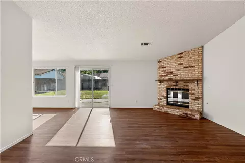 Living - 2979 Wainwright, Merced, CA 95340 photo 3 of 8