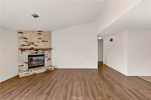Living - 2979 Wainwright, Merced, CA 95340 photo 2 of 8
