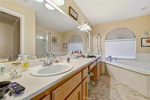 Bath - 75 Via Jodi, Gustine, CA 95322 photo 4 of 4