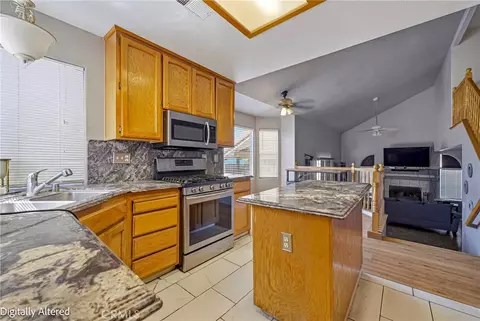 Kitchen - 75 Via Jodi, Gustine, CA 95322 photo 5 of 8