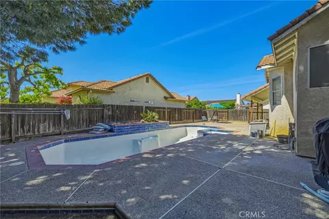 Exterior - 75 Via Jodi, Gustine, CA 95322 photo 6 of 9