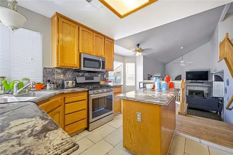Kitchen - 75 Via Jodi, Gustine, CA 95322 photo 6 of 8