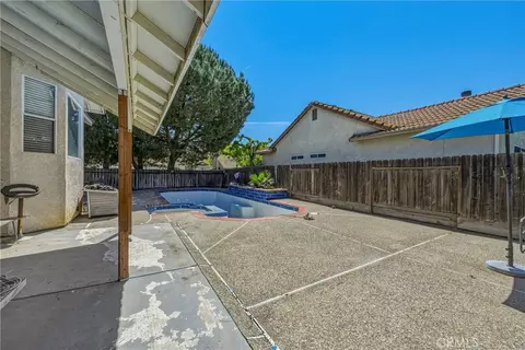 Exterior - 75 Via Jodi, Gustine, CA 95322 photo 5 of 9