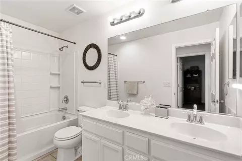 Bath - 1478 La Sierra, Merced, CA 95348 photo 4 of 4