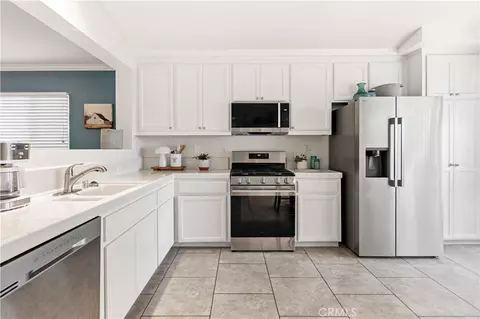 Kitchen - 1478 La Sierra, Merced, CA 95348 photo 3 of 3