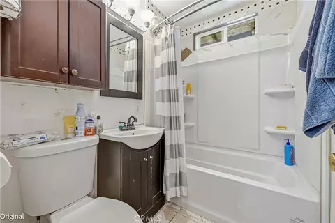 Bath - 1054 W 24th, Merced, CA 95340 photo 1 of 2