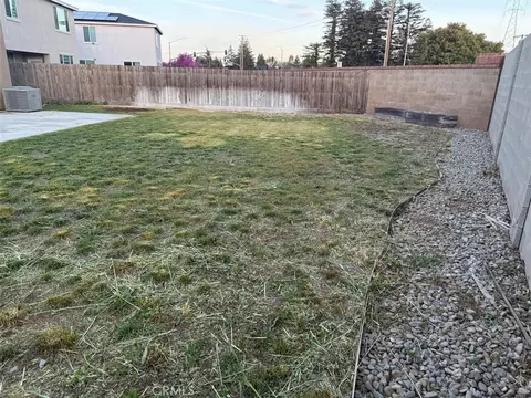 2415 Explorador, Merced, CA 95340 photo 4