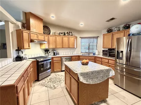 Kitchen - 2943 Bea, Merced, CA 95348 photo 4 of 5