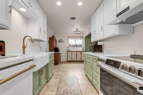 1213 E A, Oakdale, CA 95361