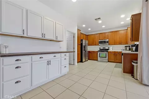 Kitchen - 4324 Strathmore Pl, Merced, CA 95348 photo 1 of 5