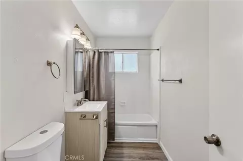 Bath - 520 W 9th St, Merced, CA 95341 photo 4 of 4
