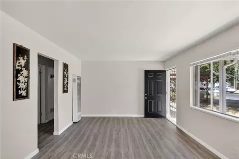 Living - 520 W 9th St, Merced, CA 95341 photo 6 of 8