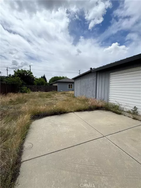 Exterior - 1101 E Monte Vis, Turlock, CA 95382 photo 12 of 14