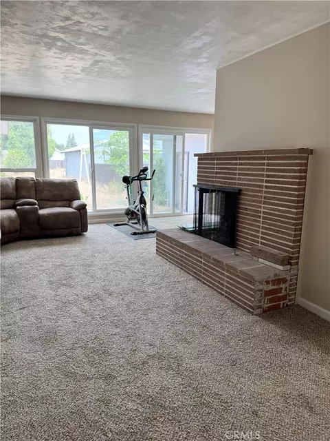 Living - 1101 E Monte Vis, Turlock, CA 95382 photo 1 of 8