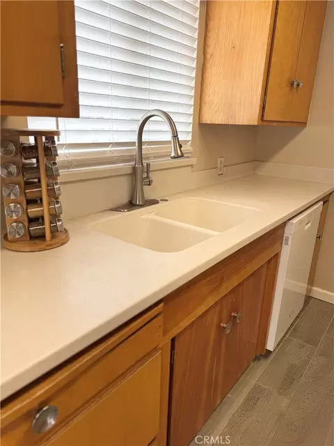 Kitchen - 1101 E Monte Vis, Turlock, CA 95382 photo 6 of 9