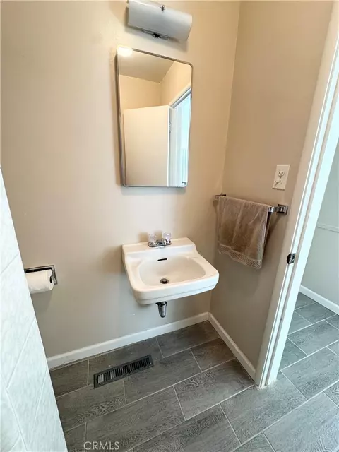 Bath - 1101 E Monte Vis, Turlock, CA 95382 photo 3 of 16