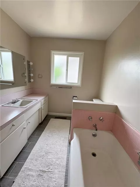 Bath - 1101 E Monte Vis, Turlock, CA 95382 photo 6 of 16