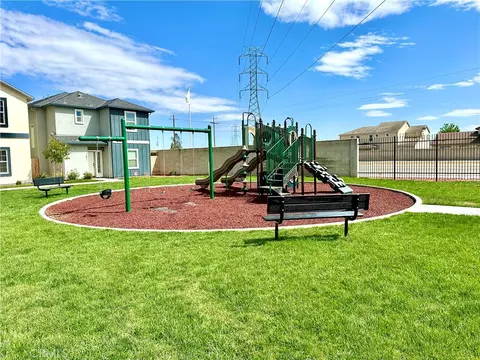 Exterior - 204 Montage Dr, Merced, CA 95348 photo 11 of 13