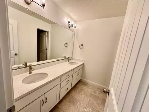 Bath - 204 Montage Dr, Merced, CA 95348 photo 4 of 5