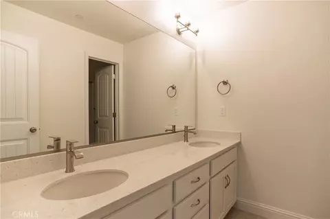 Bath - 204 Montage Dr, Merced, CA 95348 photo 5 of 5