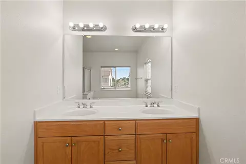 Bath - 1321 Jenner Dr, Merced, CA 95348 photo 5 of 8