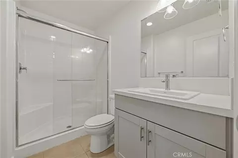 Bath - 697 Heitz Ct, Merced, CA 95348 photo 1 of 3