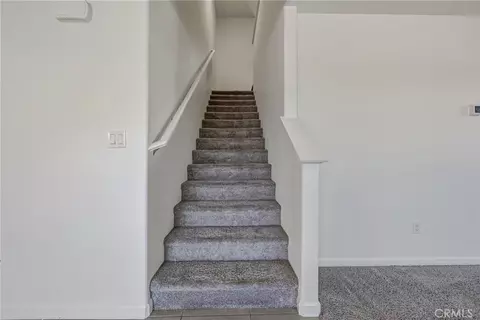 Entry Way - 697 Heitz Ct, Merced, CA 95348 photo 4 of 8