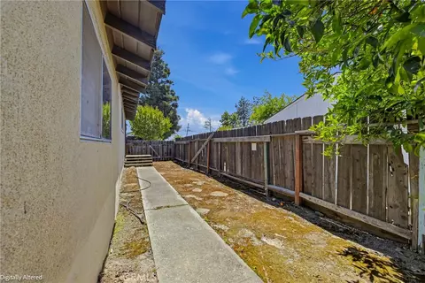 Exterior - 2029 W State Highway 140, Merced, CA 95341 photo 7 of 12