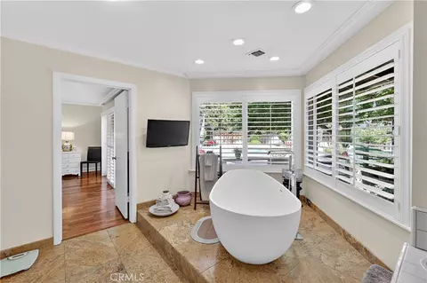 Bath - 2875 Ardell, Merced, CA 95348 photo 5 of 9