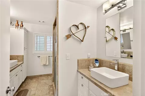 Bath - 2875 Ardell, Merced, CA 95348 photo 6 of 9