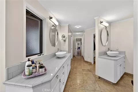 Bath - 2875 Ardell, Merced, CA 95348 photo 2 of 9