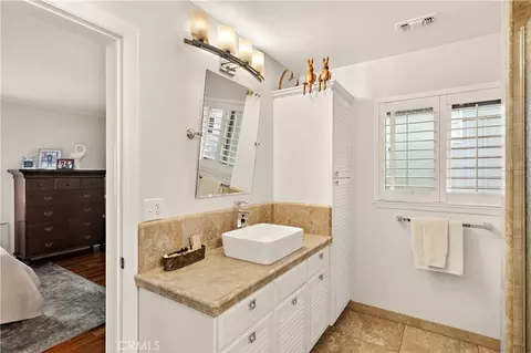 Bath - 2875 Ardell, Merced, CA 95348 photo 7 of 9