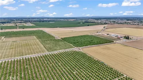 14706 Peach Ave, Livingston, CA 95334