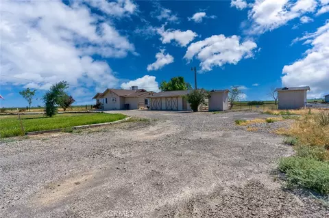 Exterior - 17626 Britto Rd, Dos Palos, CA 93620 photo 6 of 19