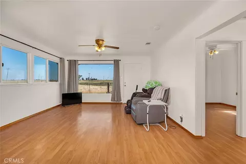 Living - 17626 Britto Rd, Dos Palos, CA 93620 photo 2 of 4