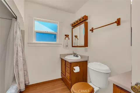 Bath - 17626 Britto Rd, Dos Palos, CA 93620 photo 1 of 5