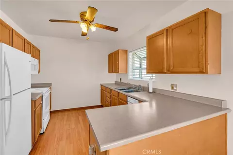 Kitchen - 17626 Britto Rd, Dos Palos, CA 93620 photo 2 of 5