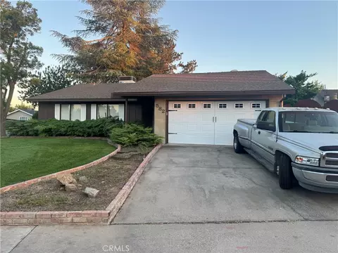 582 Sunset Dr, Merced, CA 95340