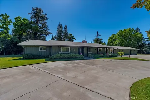 6090 Country Club Pl, Merced, CA 95340