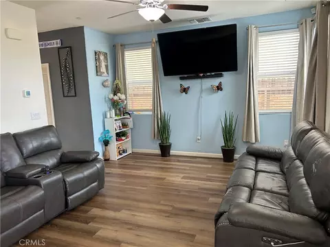 Living - 172 Korbel Ave, Merced, CA 95348 photo 1 of 2