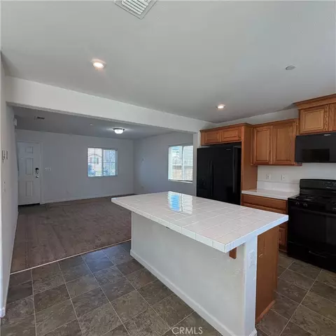 385 Ostrander, Merced, CA 95341 photo 3