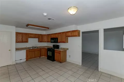 Kitchen - 268 E 10th St, Merced, CA 95341 photo 1 of 2